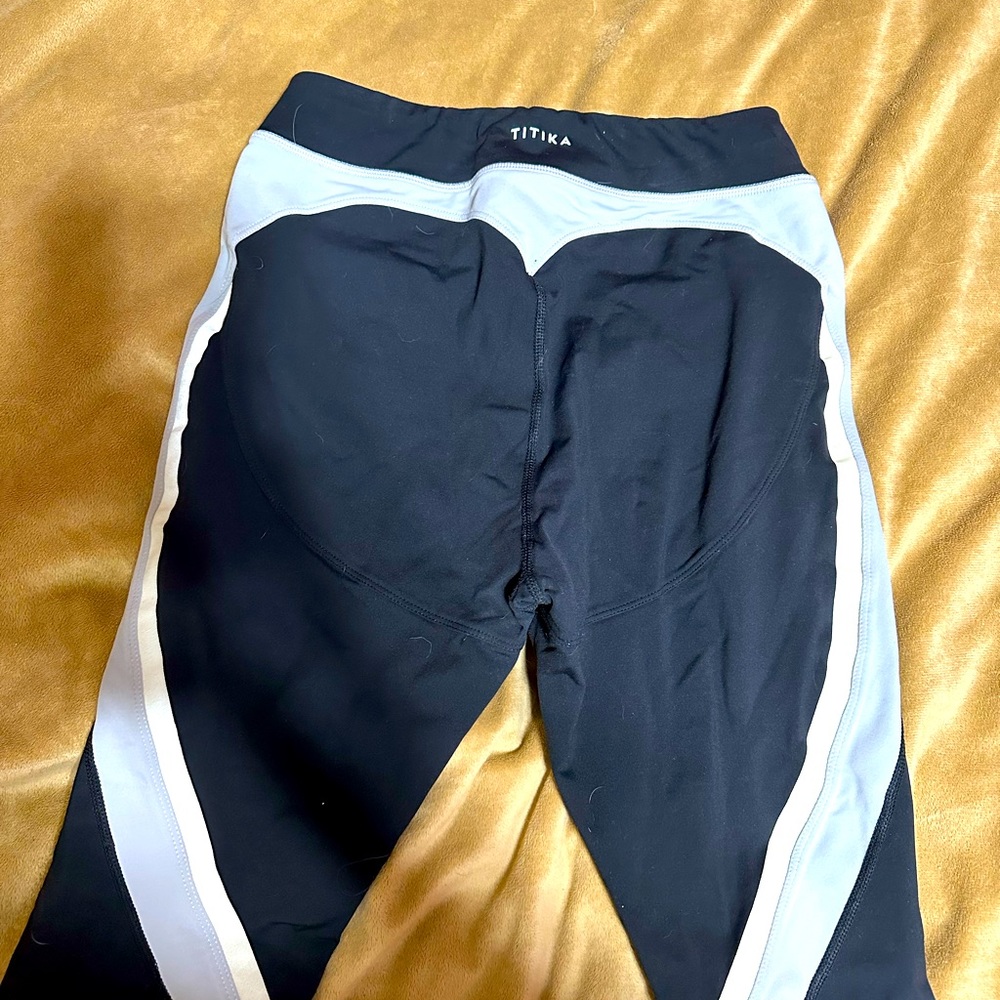Titika leggings great condition